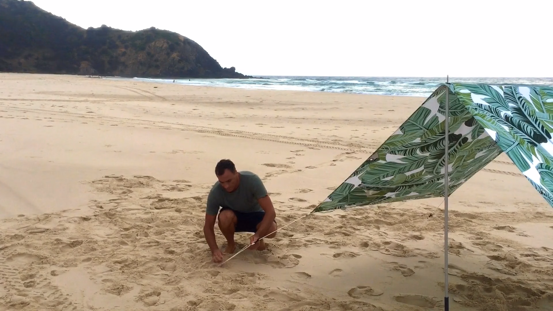 Beach Tent | Byron Bay Beach Life : Instructional Video : Beach Shade Tension